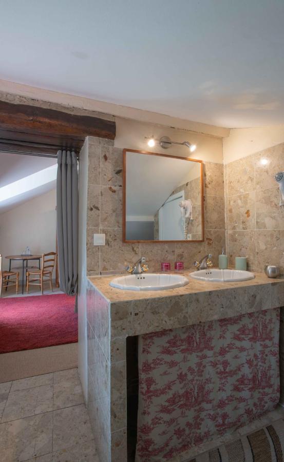 Les Pierres De Chevreuse Hotel Exterior photo