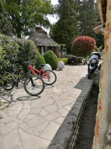 Les Pierres De Chevreuse Hotel Exterior photo